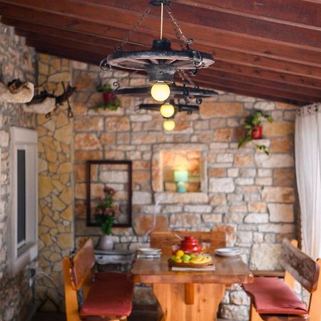 クルニカ Rustic Istrian House Varescoヴィラ エクステリア 写真