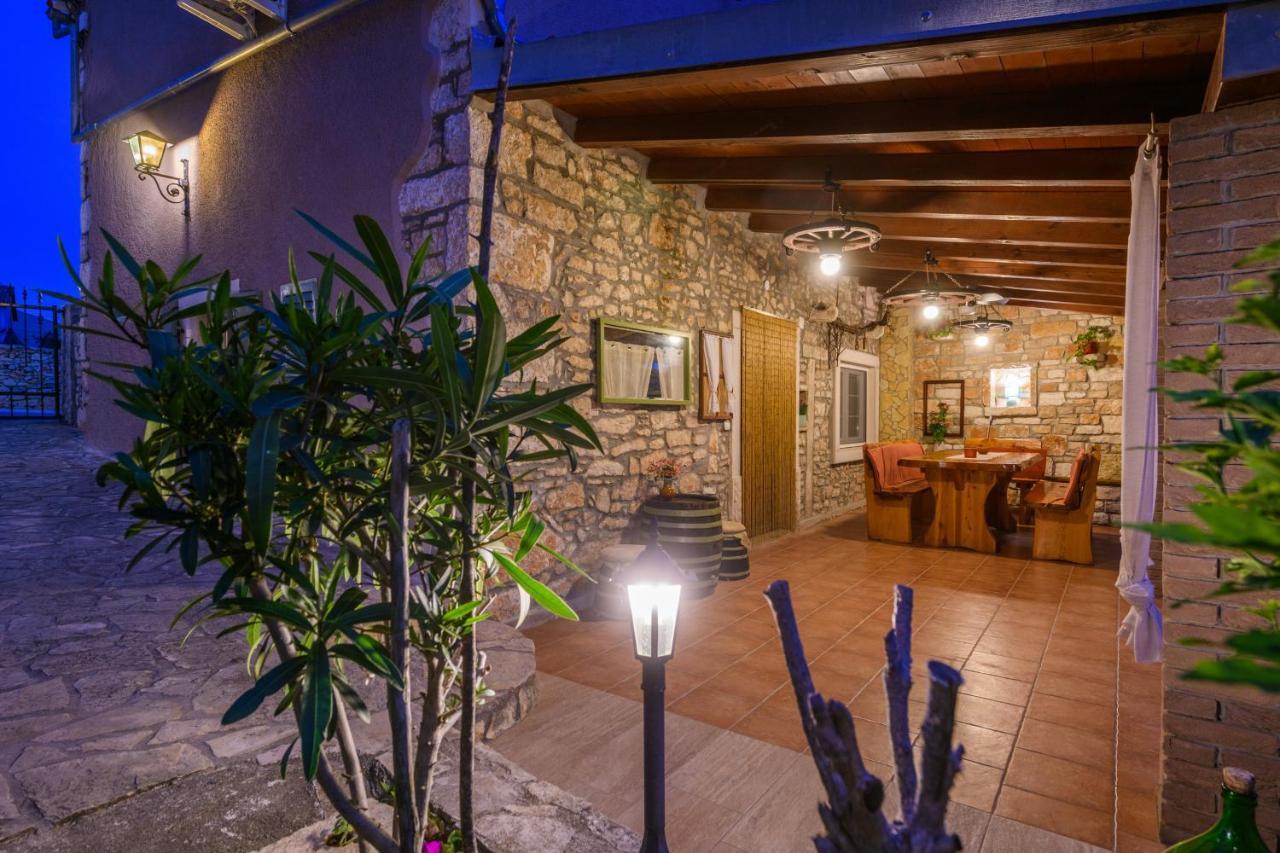 クルニカ Rustic Istrian House Varescoヴィラ エクステリア 写真