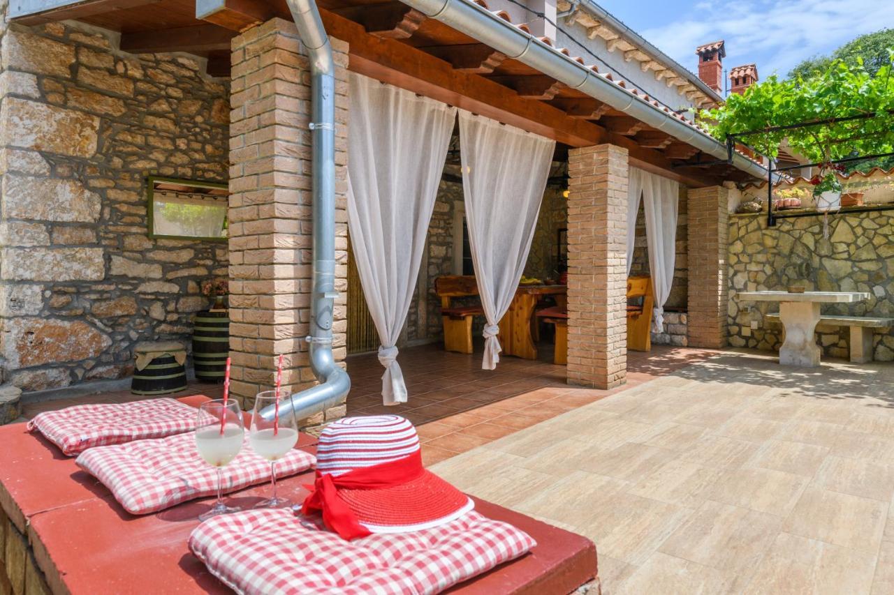 クルニカ Rustic Istrian House Varescoヴィラ エクステリア 写真