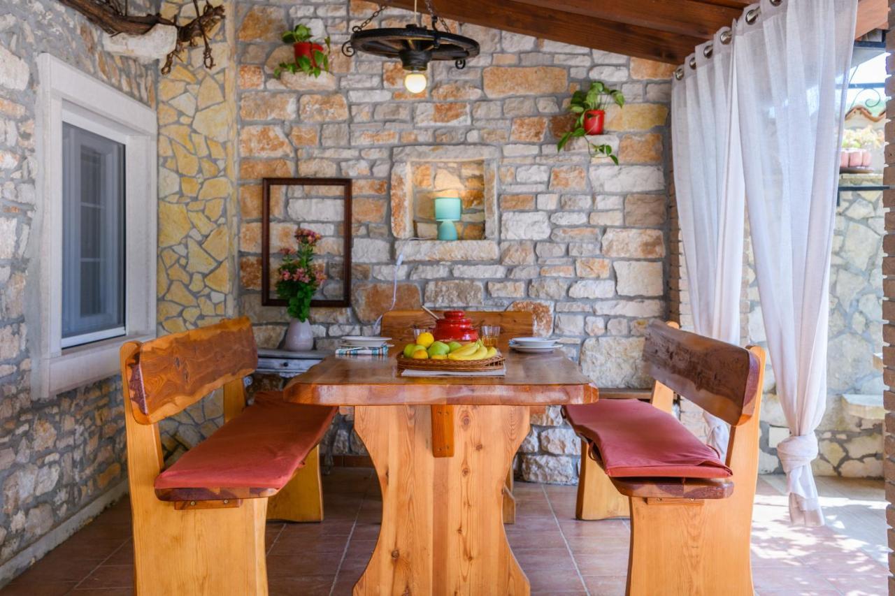 クルニカ Rustic Istrian House Varescoヴィラ エクステリア 写真