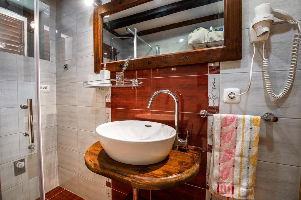 Rustic Istrian House Varesco クルニカ エクステリア 写真