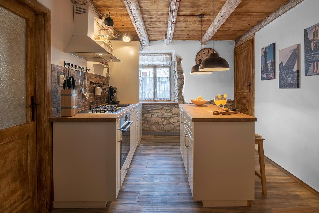 クルニカ Rustic Istrian House Varescoヴィラ エクステリア 写真