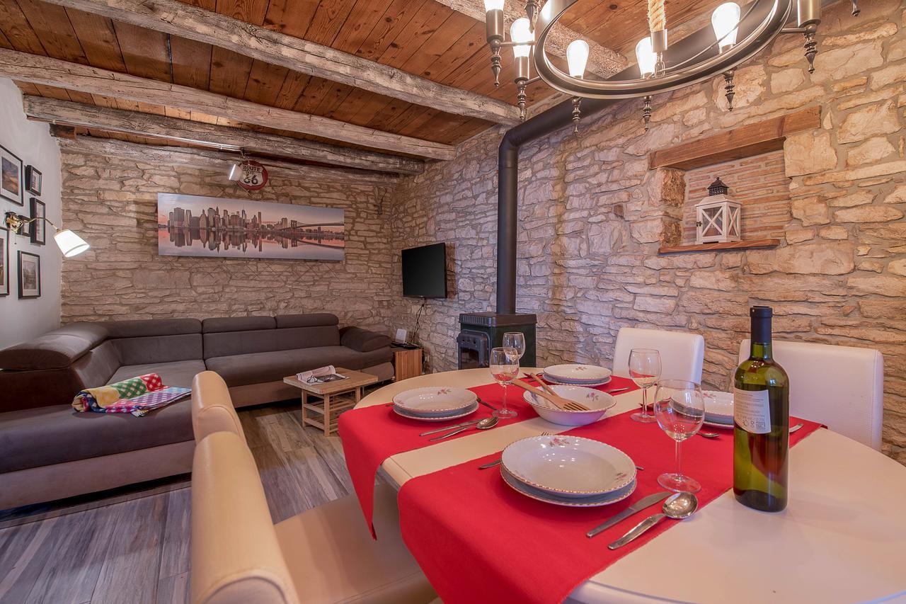 クルニカ Rustic Istrian House Varescoヴィラ エクステリア 写真