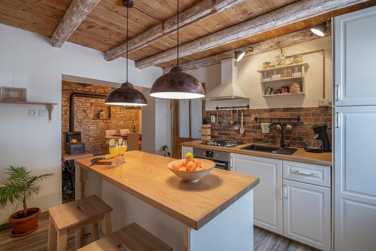 クルニカ Rustic Istrian House Varescoヴィラ エクステリア 写真