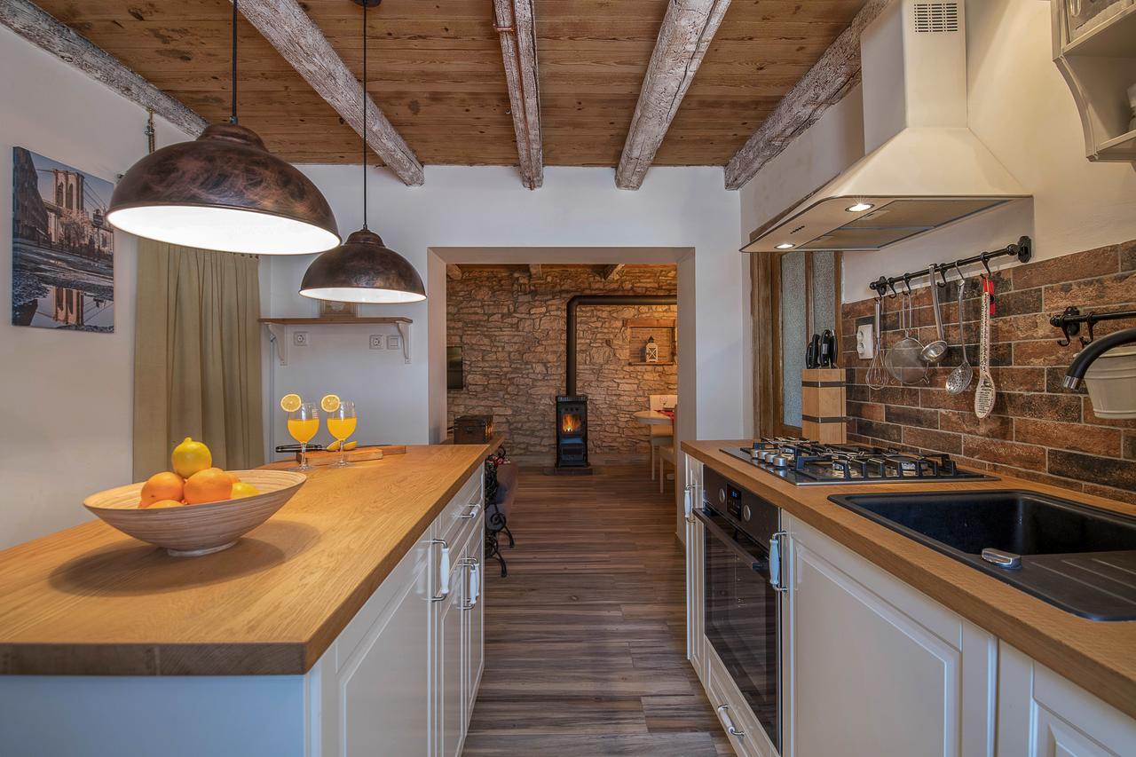 クルニカ Rustic Istrian House Varescoヴィラ エクステリア 写真