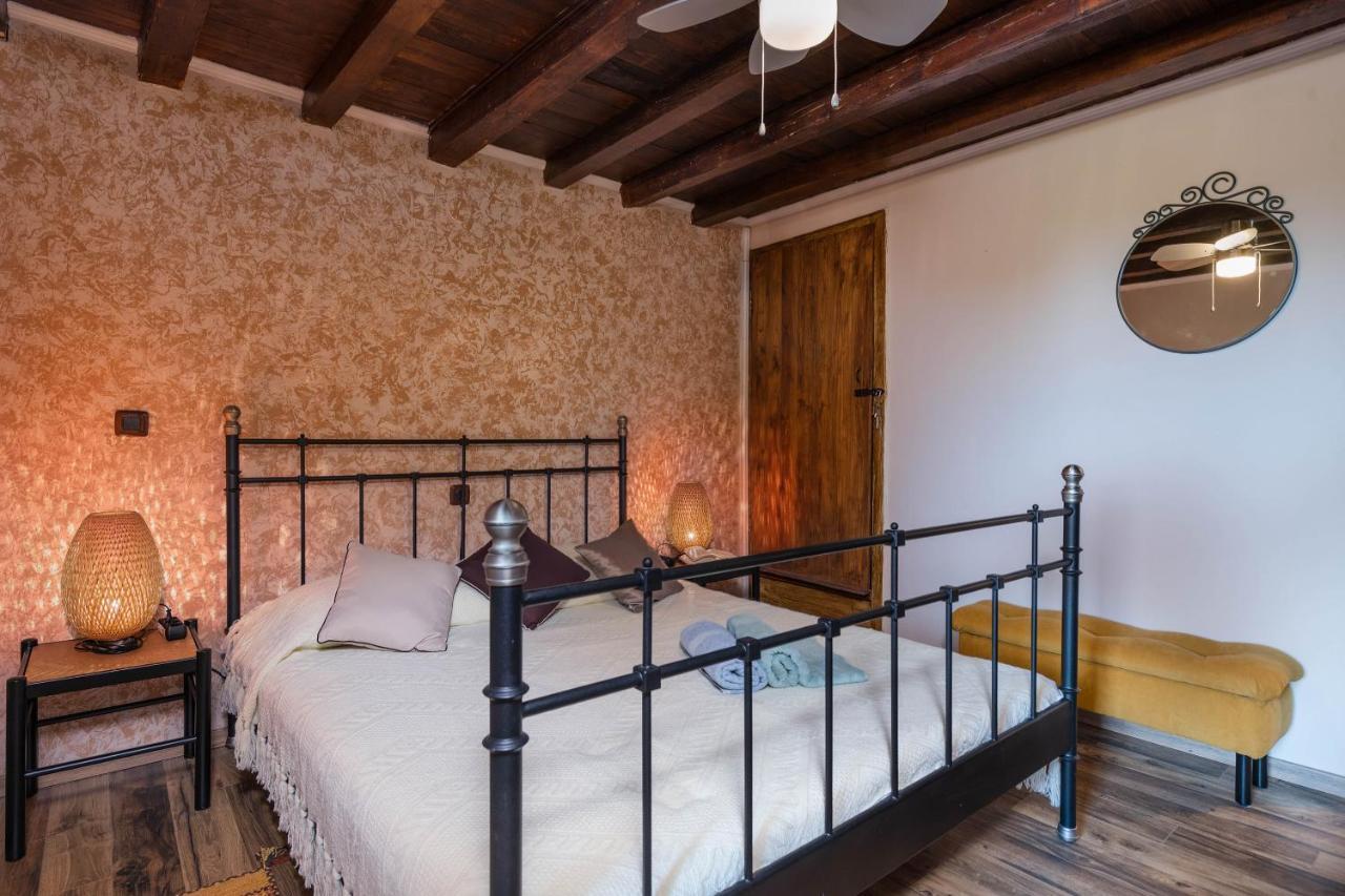 クルニカ Rustic Istrian House Varescoヴィラ エクステリア 写真